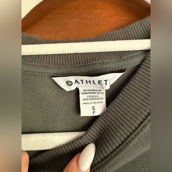 Athleta Triumph Hybrid Sweatshirt - Picture 6 of 8